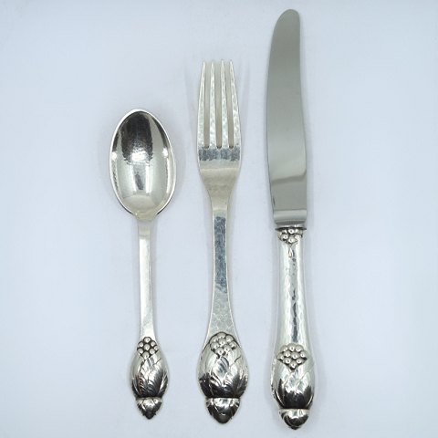 Evald Nielsen; Silver cutlery no. 6 for 8 persons, 24 pieces Evald Nielsen; Silver cutlery no. 6 for 8 persons, 24 pieces